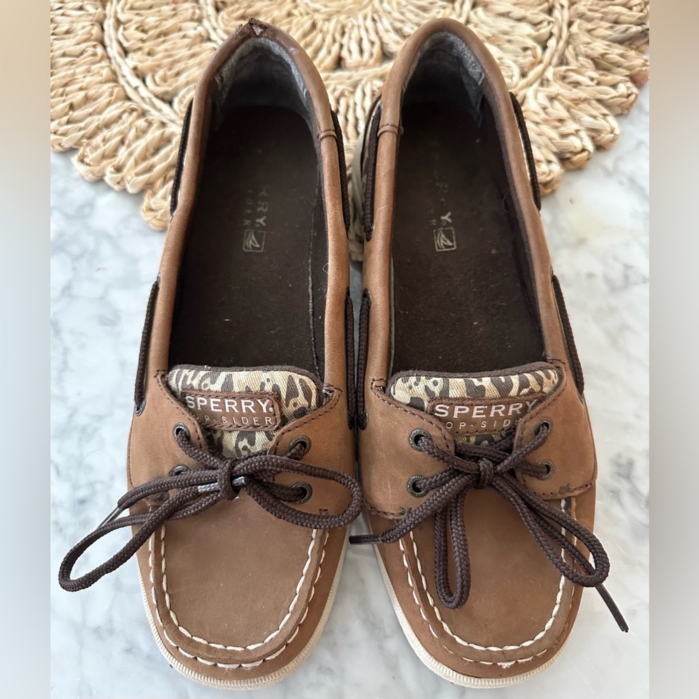 Sperrys Boat Shoes, Men’s Size 5 comparable to a Women’s 6.5. Leopard Brown